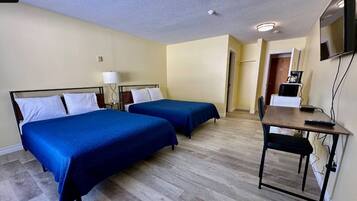 Habitació doble bàsica | Escriptori, wifi gratuïta i roba de llit