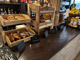 Daily continental breakfast for a fee
