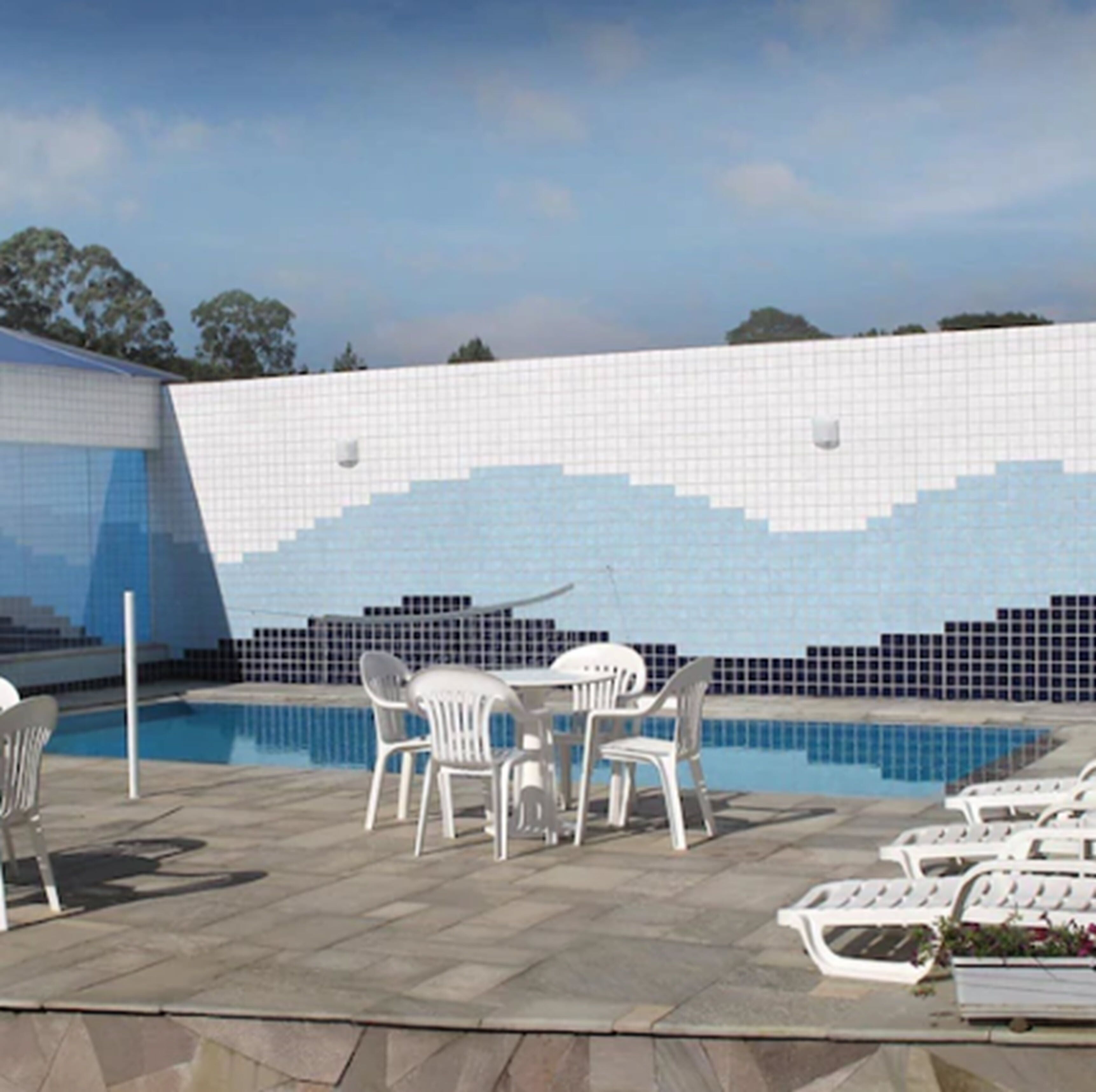 2 indoor pools, 3 outdoor pools, pool umbrellas, pool loungers