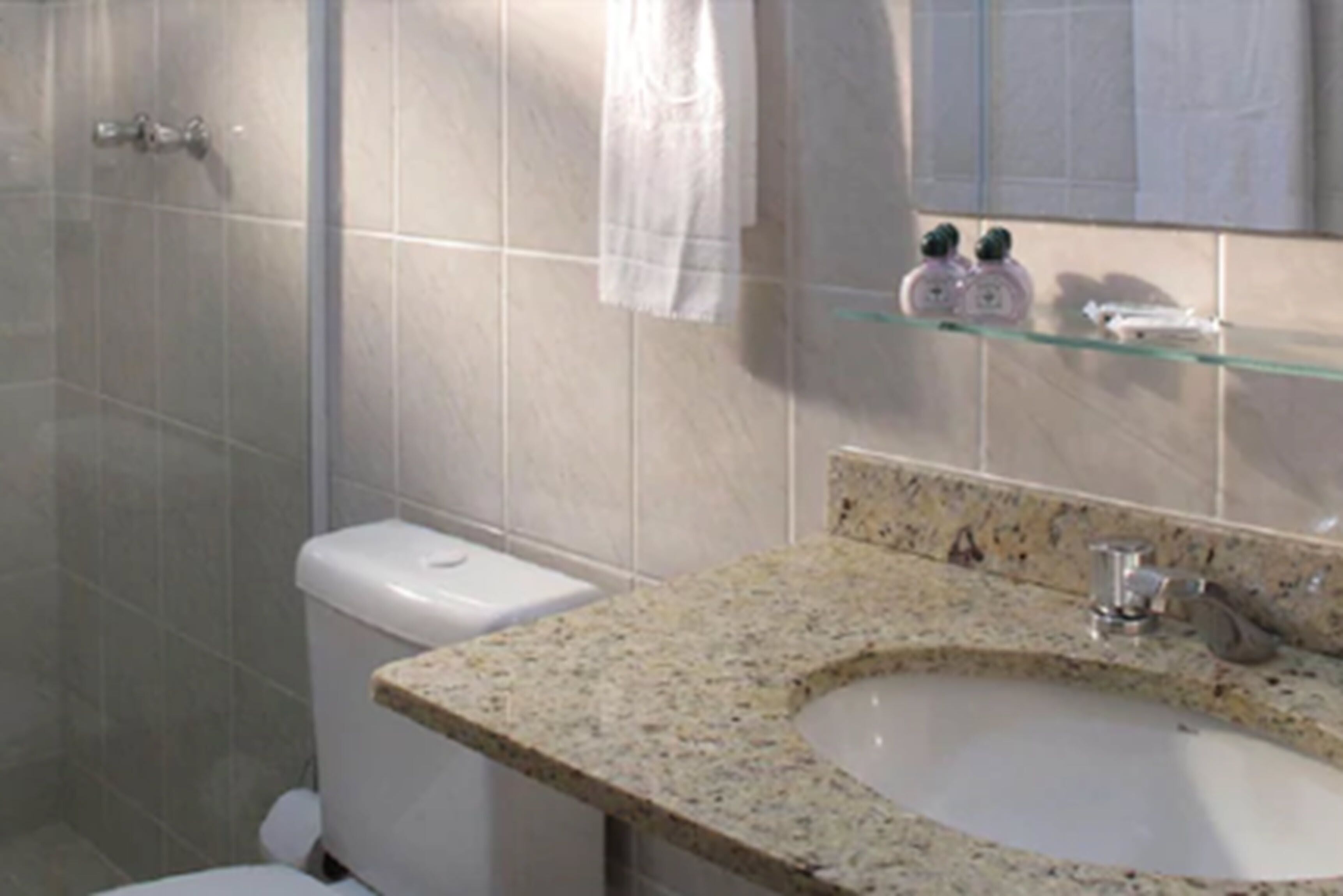 shower, free toiletries, towels