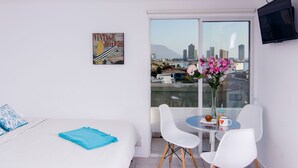 Caja de seguridad en la habitación y sistema de insonorización 