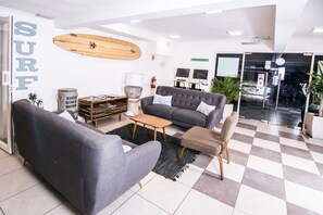 Lobby sitting area - Playa Stay Work and Play (Iquique)