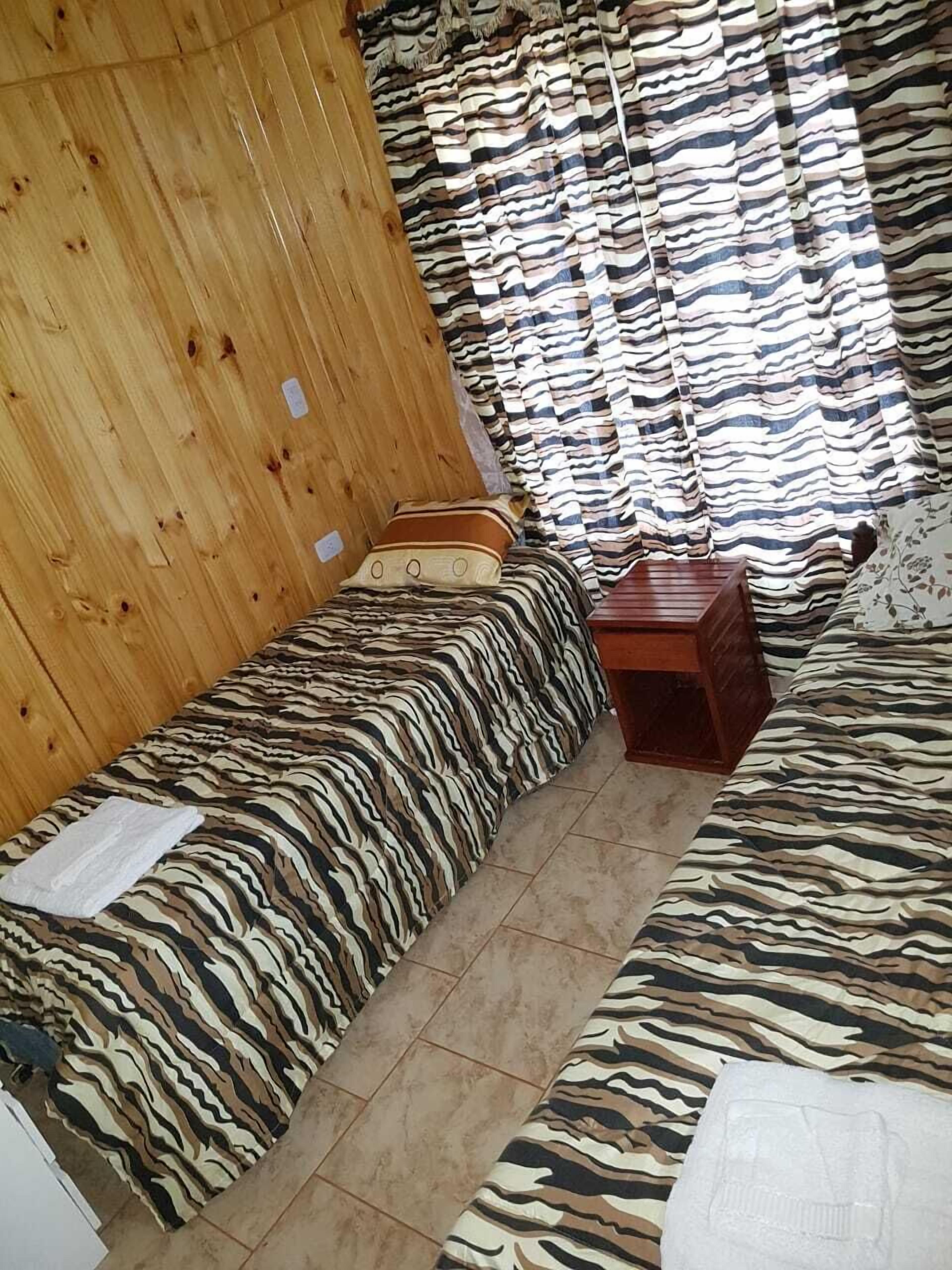 1 habitación, escritorio, camas plegables/adicionales y wifi gratis 