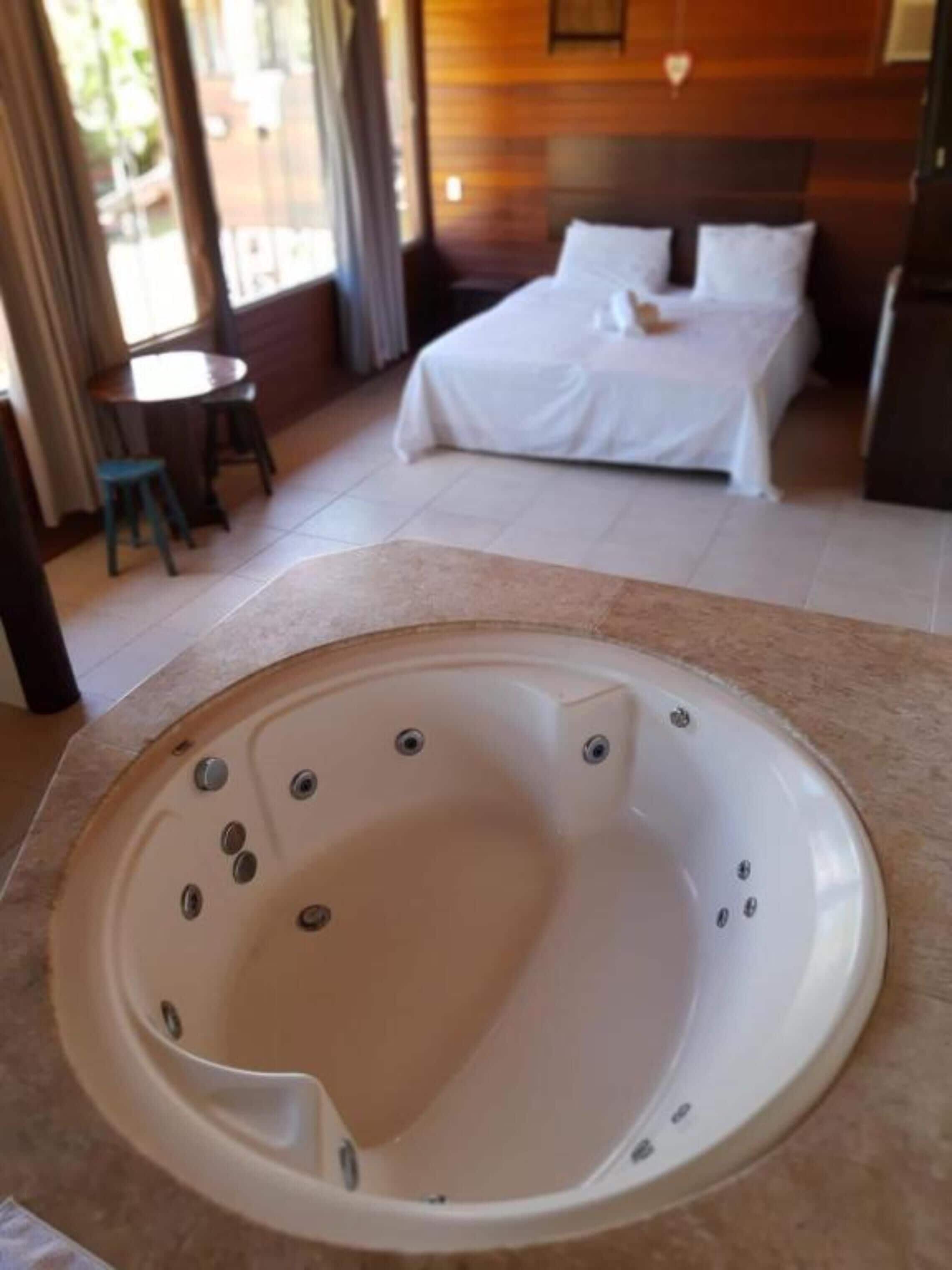 Habitación doble (Amplo) | Tina de hidromasaje privada