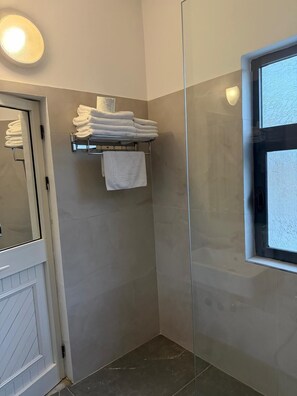 Bathroom - Hotel Kapri (Golem)