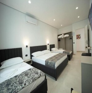 Deluxe Room | Free WiFi, bed sheets - Hotel Kapri (Golem)