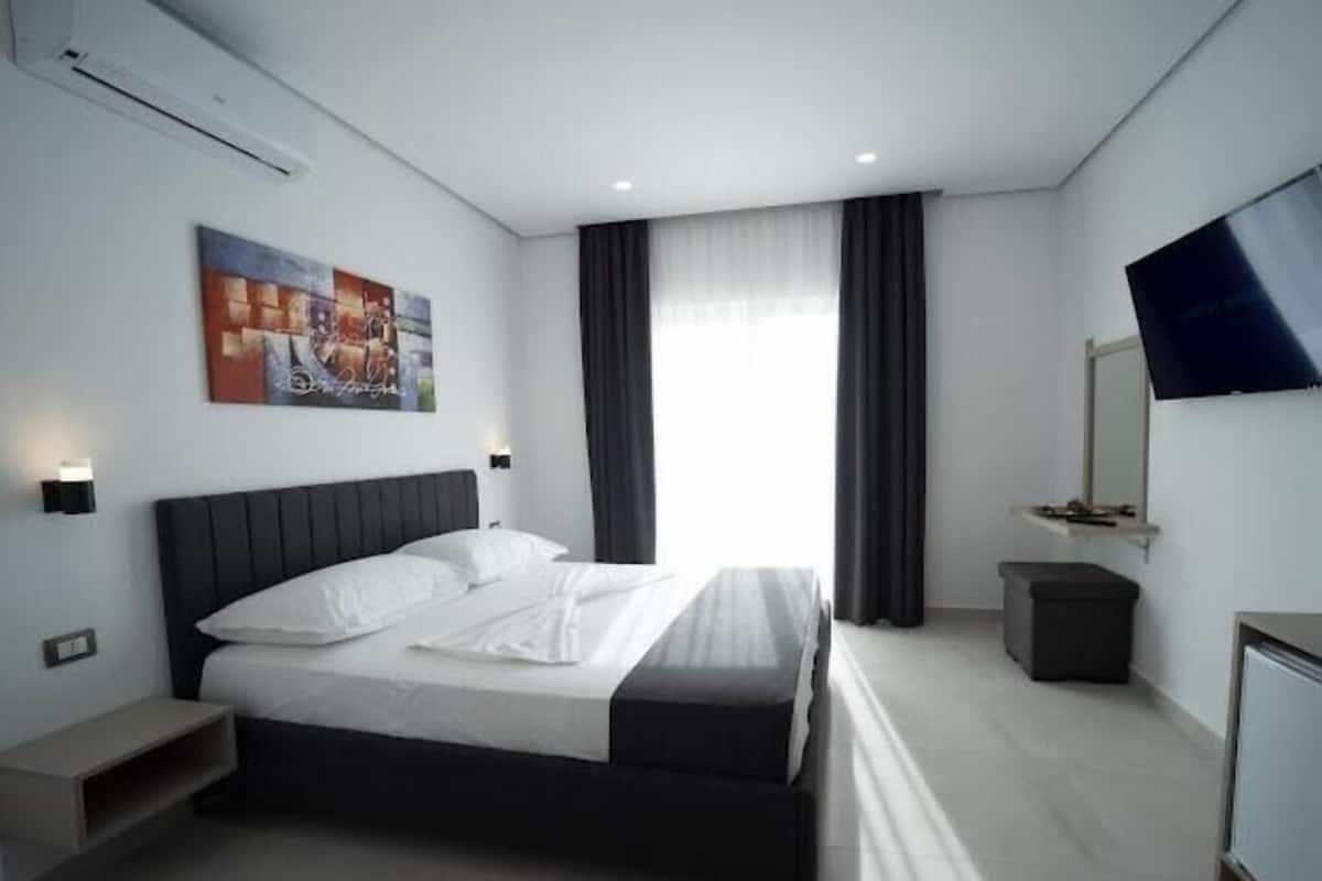 Deluxe Room | Free WiFi, bed sheets