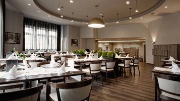 Breakfast and dinner served, Regional cuisine