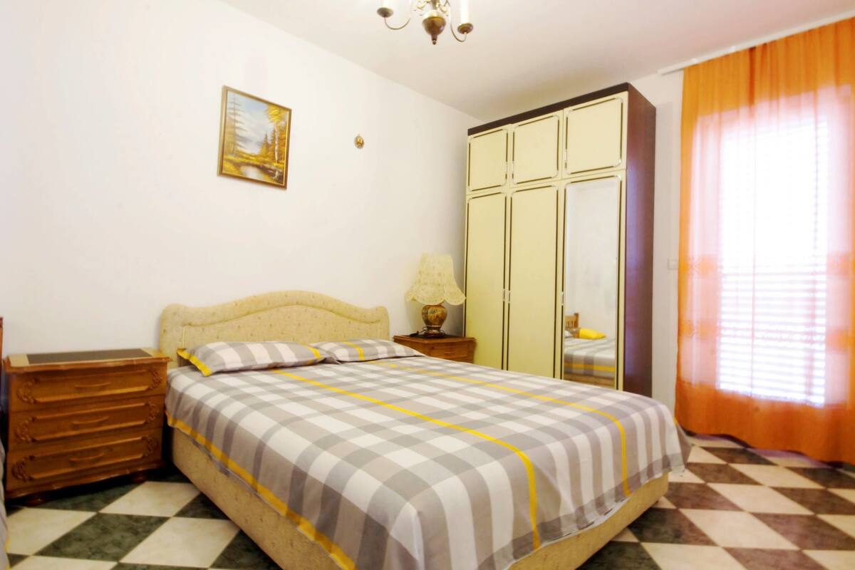Apartment, 1 Bedroom, Terrace | Desk, soundproofing, iron/ironing board, WiFi (free)