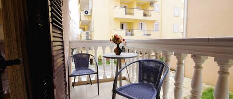 Leilighet, 1 soverom, terrasse | Balkong