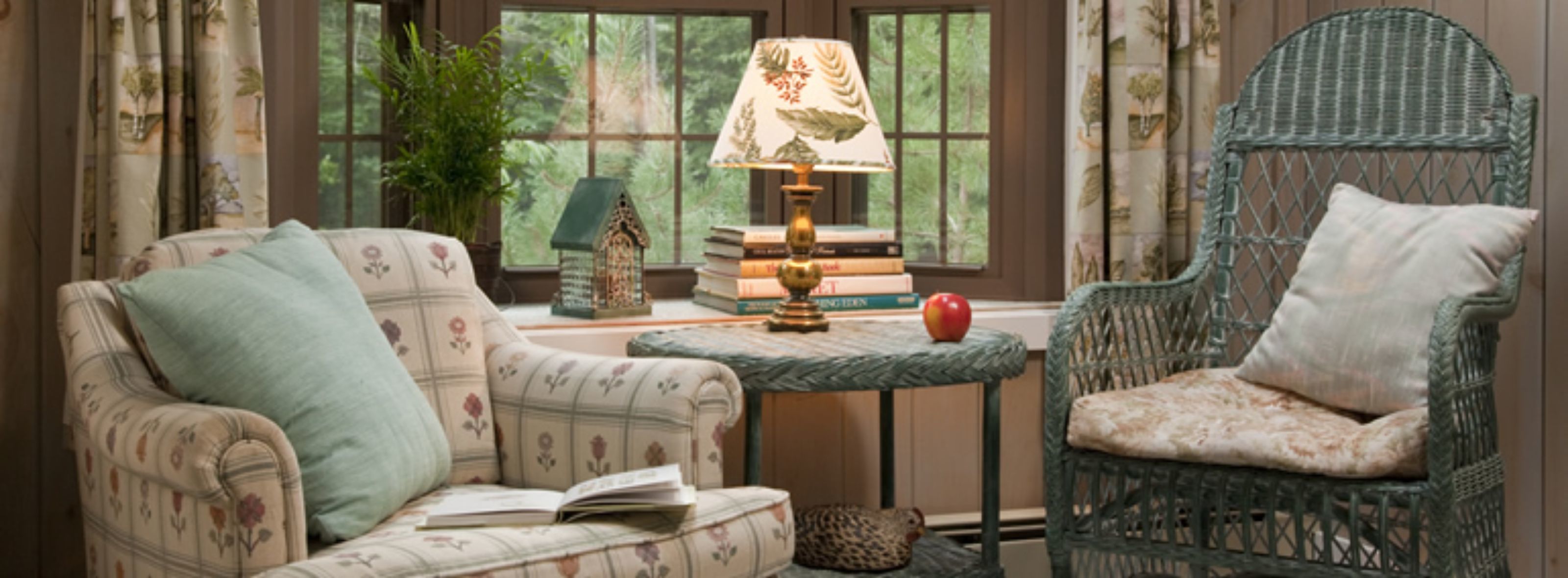 Room (Appleyard) | Individually decorated, individually furnished, iron/ironing board