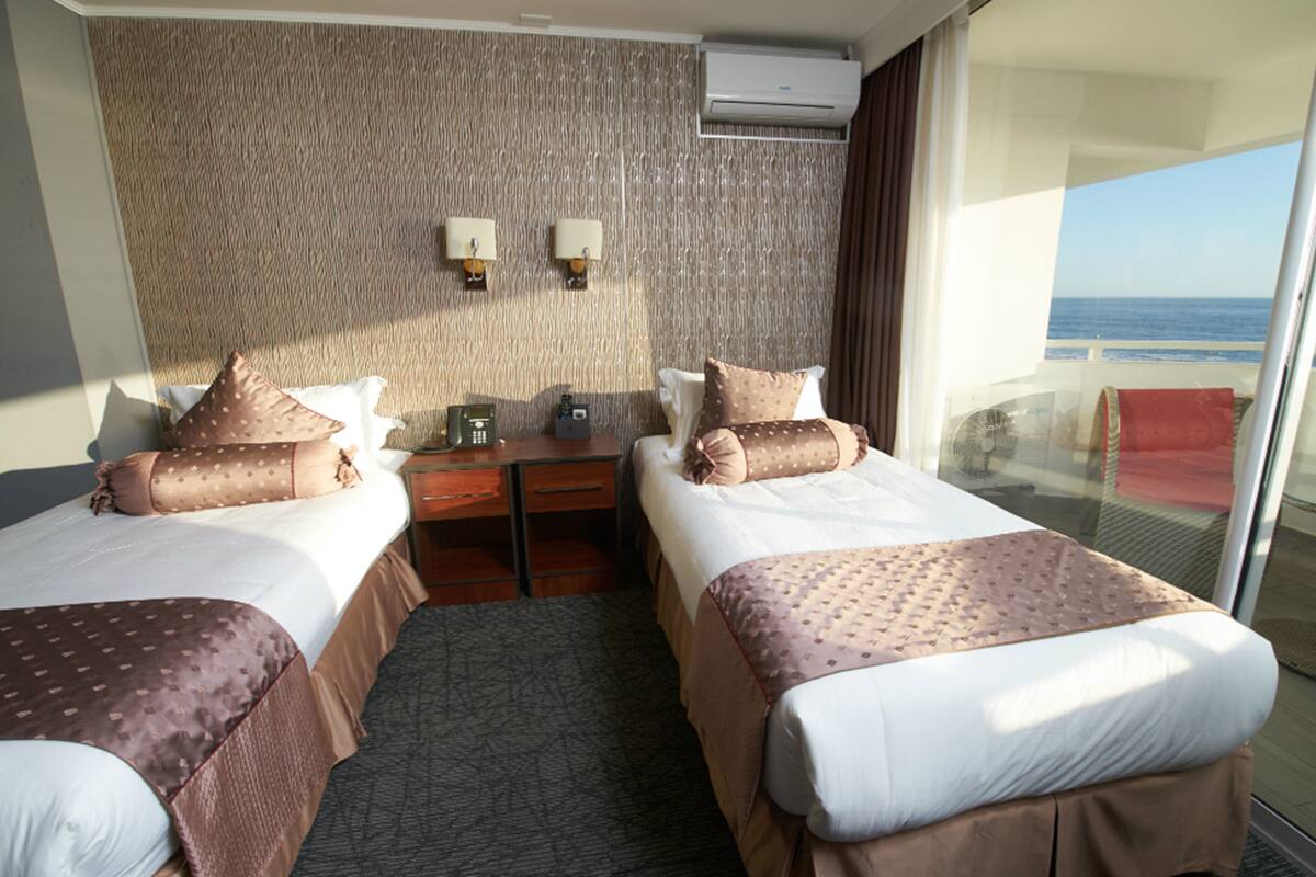1 bedroom, in-room safe, desk, iron/ironing board