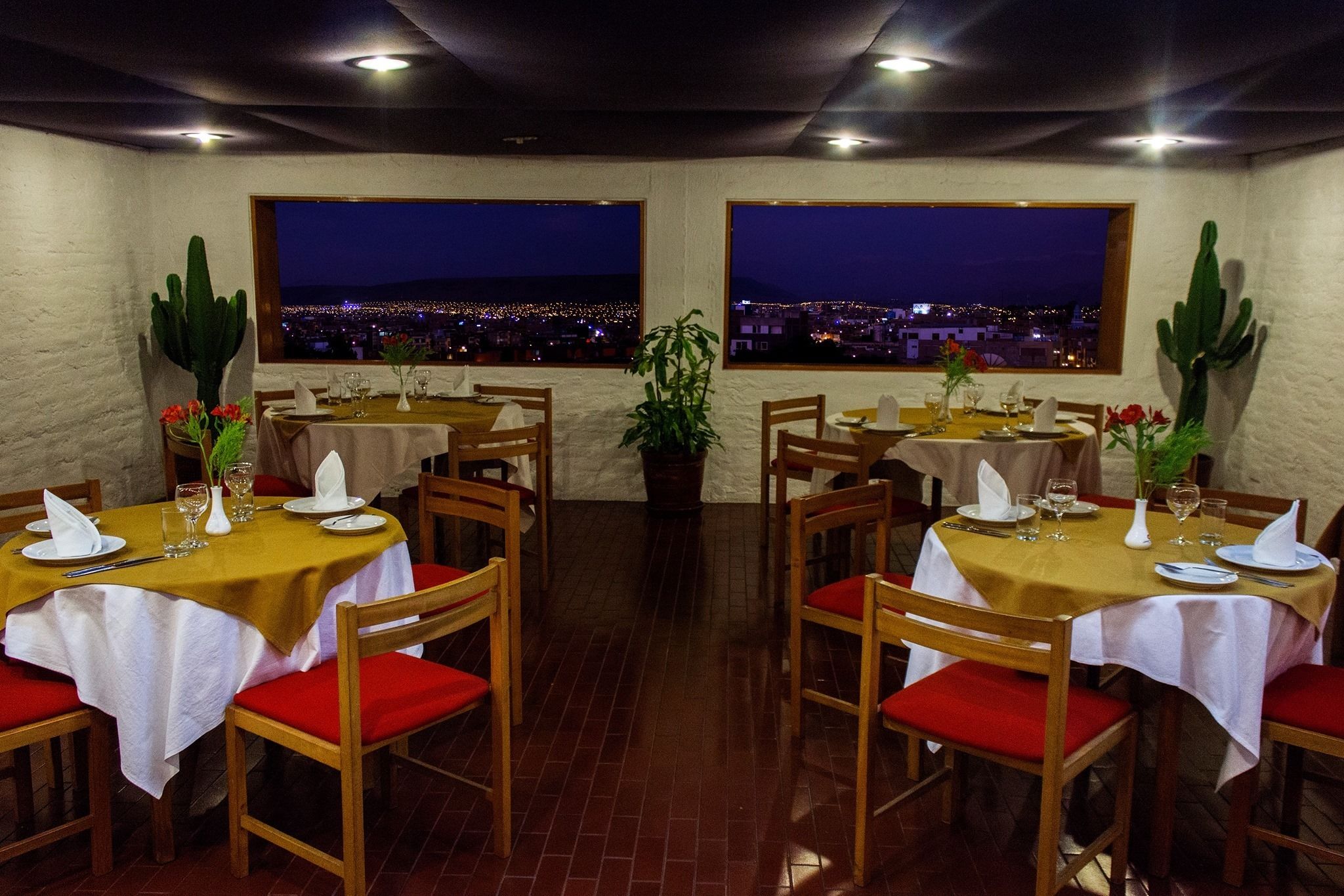 Ilmainen päivittäinen mannermainen aamiainen 