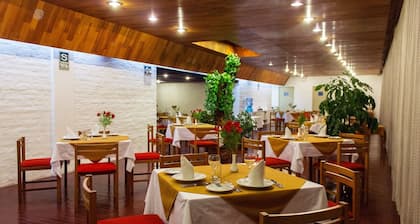 Camino Real Hotel