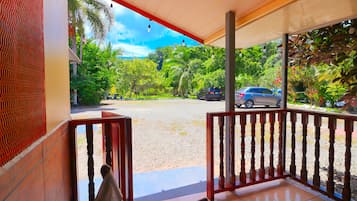 Comfort House, Multiple Bedrooms, Non Smoking | Teres/patio