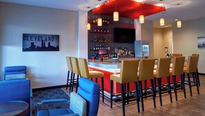 Lobby-lounge