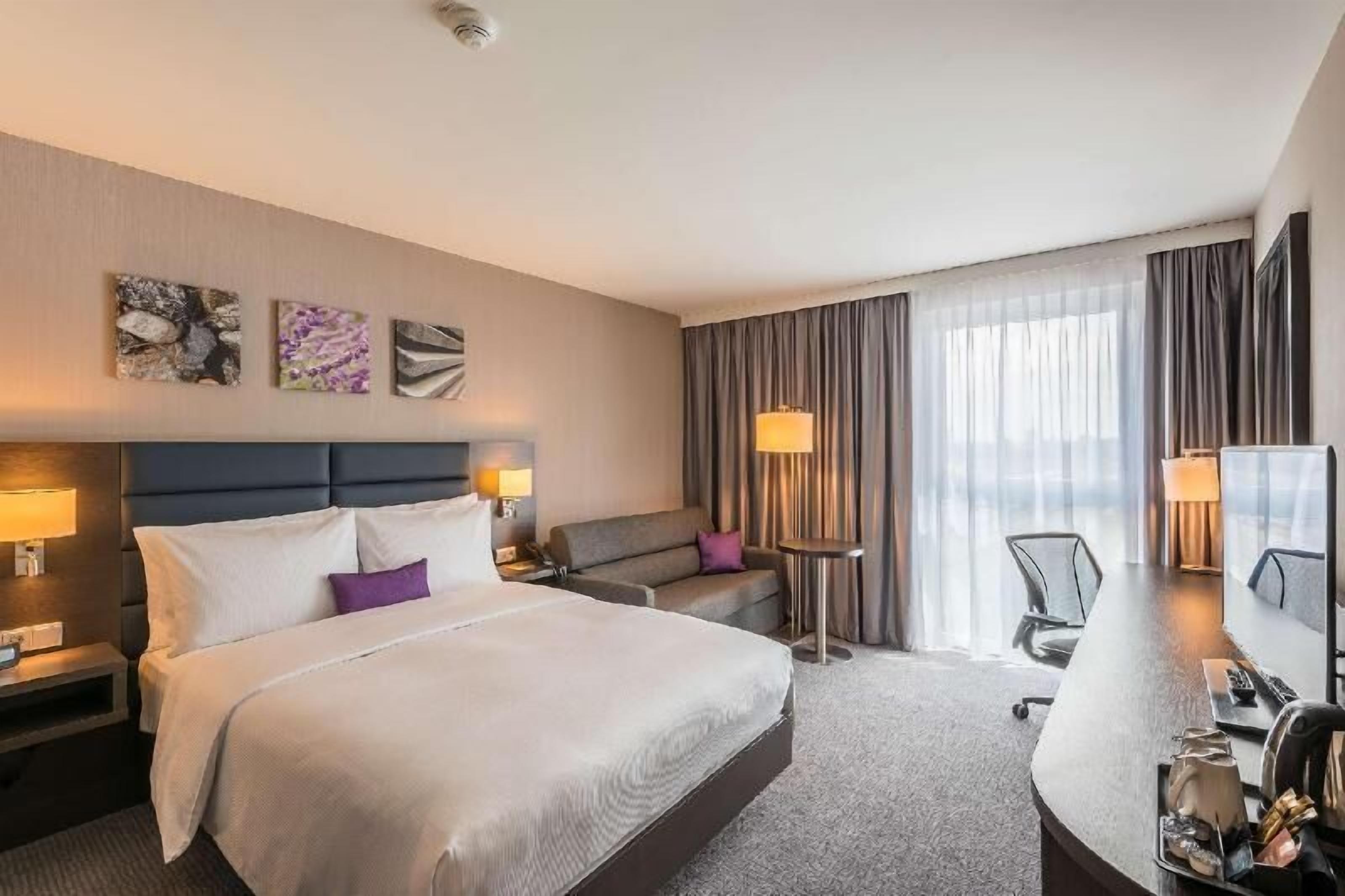 1 bedroom, premium bedding, down comforters, in-room safe