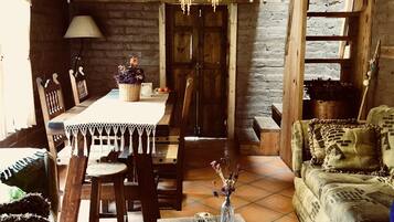 Casa, 1 cama matrimonial, vista al jardín | Sala de estar