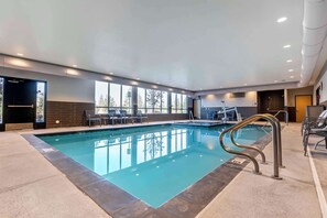 Indoor pool - Hotel Peppertree Bend, BW Premier Collection (Bend)