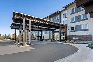 Exterior - Hotel Peppertree Bend, BW Premier Collection (Bend)
