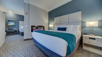 Suite, Multiple Beds, Non Smoking, Fireplace | Blackout drapes, iron/ironing board, cribs (free), WiFi (free)