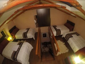Apartment | Desk, iron/ironing board, free WiFi, bed sheets - Cholita's Apartament (Cusco)