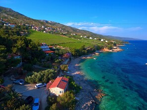 Una playa cerca