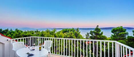 Apartamento conforto, vista para o mar | Sacada