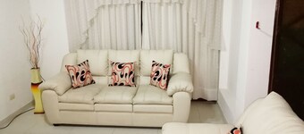 Maxy's Inn Hotel & Suite