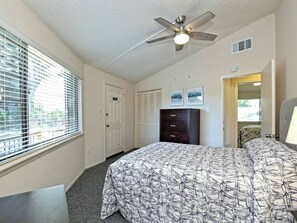 2 bedrooms, iron/ironing board, travel cot, free WiFi