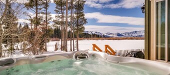 Tahoe Retreat on the Meadow-Ski Lease, Hot Tub, Views, Golf, A/C