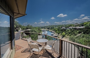 Outdoor dining - Engelman`s Daisy #11 - Elevated Treehouse with Pool & Hot Tub Access (Lakeway)