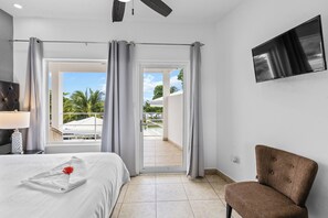 14 bedrooms, in-room safe, iron/ironing board, free WiFi