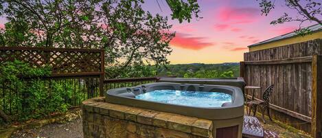 Outdoor spa tub
