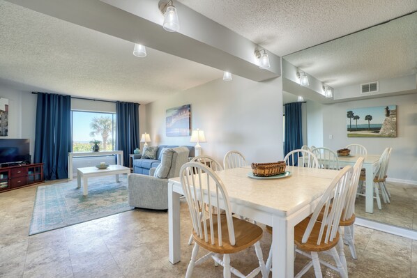 Dining - CRC 1102 - Silver Ground Floor Oceanfront Condo (St Augustine)