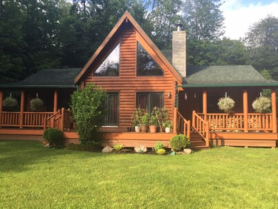 perfect getaway near sylvan beach! 2 night minimum