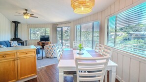Unclassified image, 5 of 22, button - Stunning Waterside holiday home between Austin & San Antonio [#9 Texas Thistle] (Lakeway)