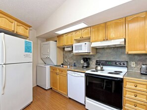 Fridge, microwave, oven, stovetop - Villa Meridian #10 - Lakefront Villa with Resort Pool (Lakeway)