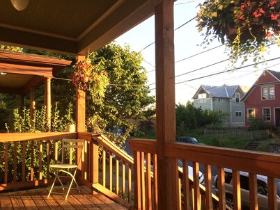 Casa de diseño en Vibrant Williams Avenue, cerca de Mississippi