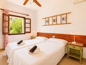 3 Schlafzimmer, Bügeleisen/Bügelbrett, Reisekinderbett, kostenloses WLAN