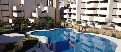 Indoor pool, outdoor pool