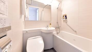 Combined shower/tub, deep soaking tub, free toiletries, hair dryer