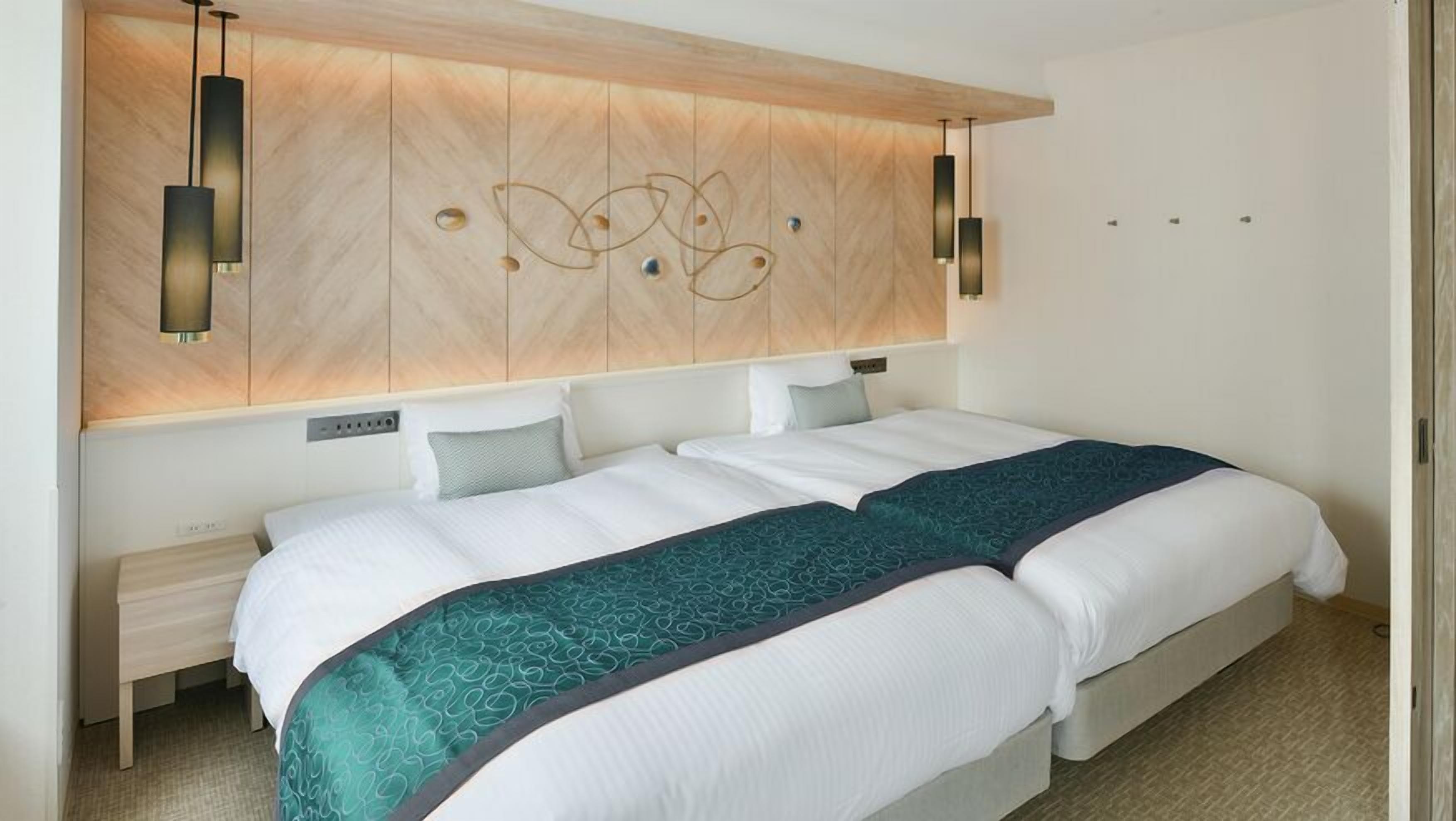Blackout curtains, soundproofing, iron/ironing board, free WiFi