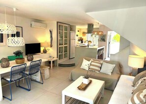 Smart TV, DVD player