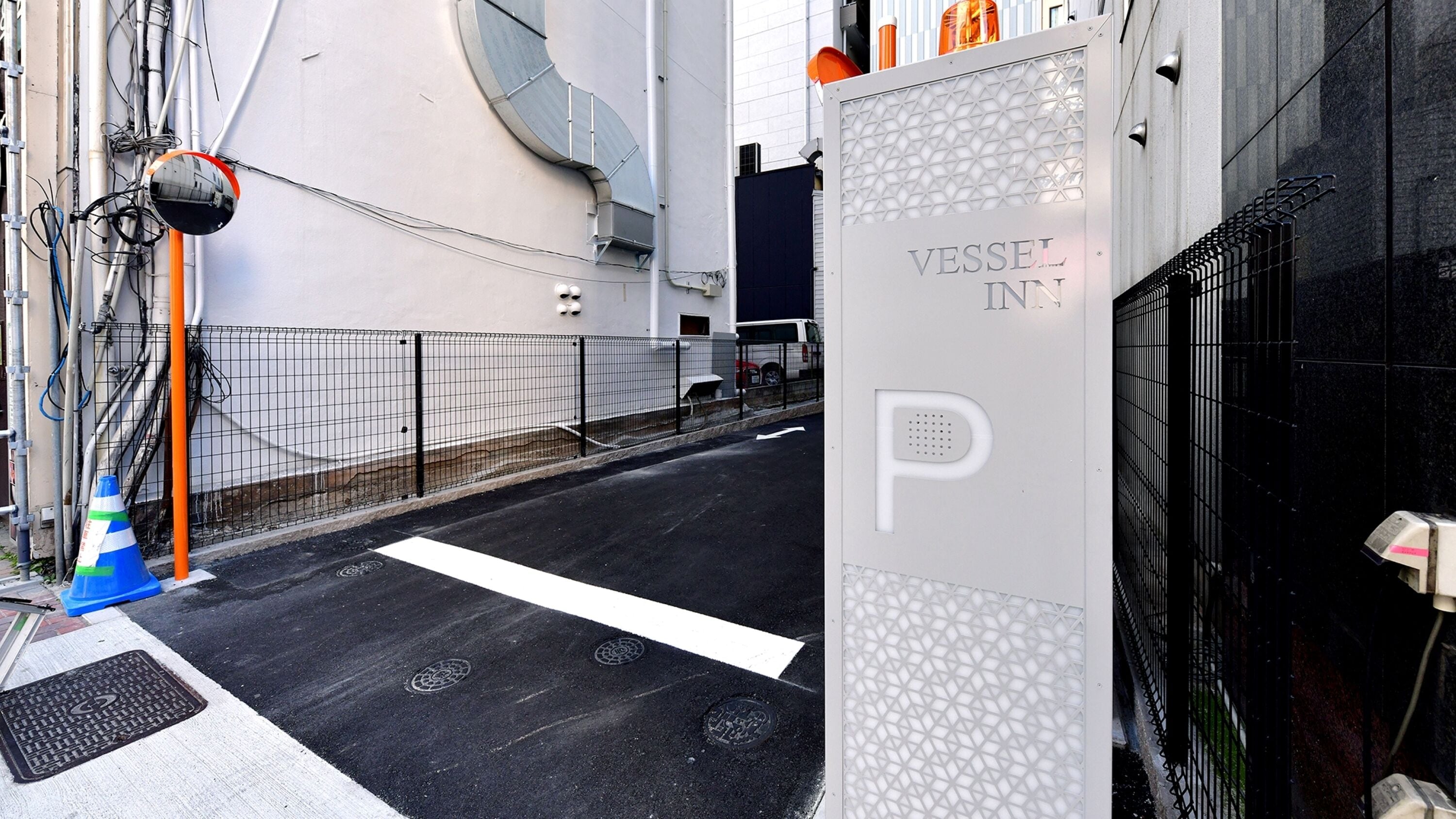 self-parking (surcharge) 1800 per night