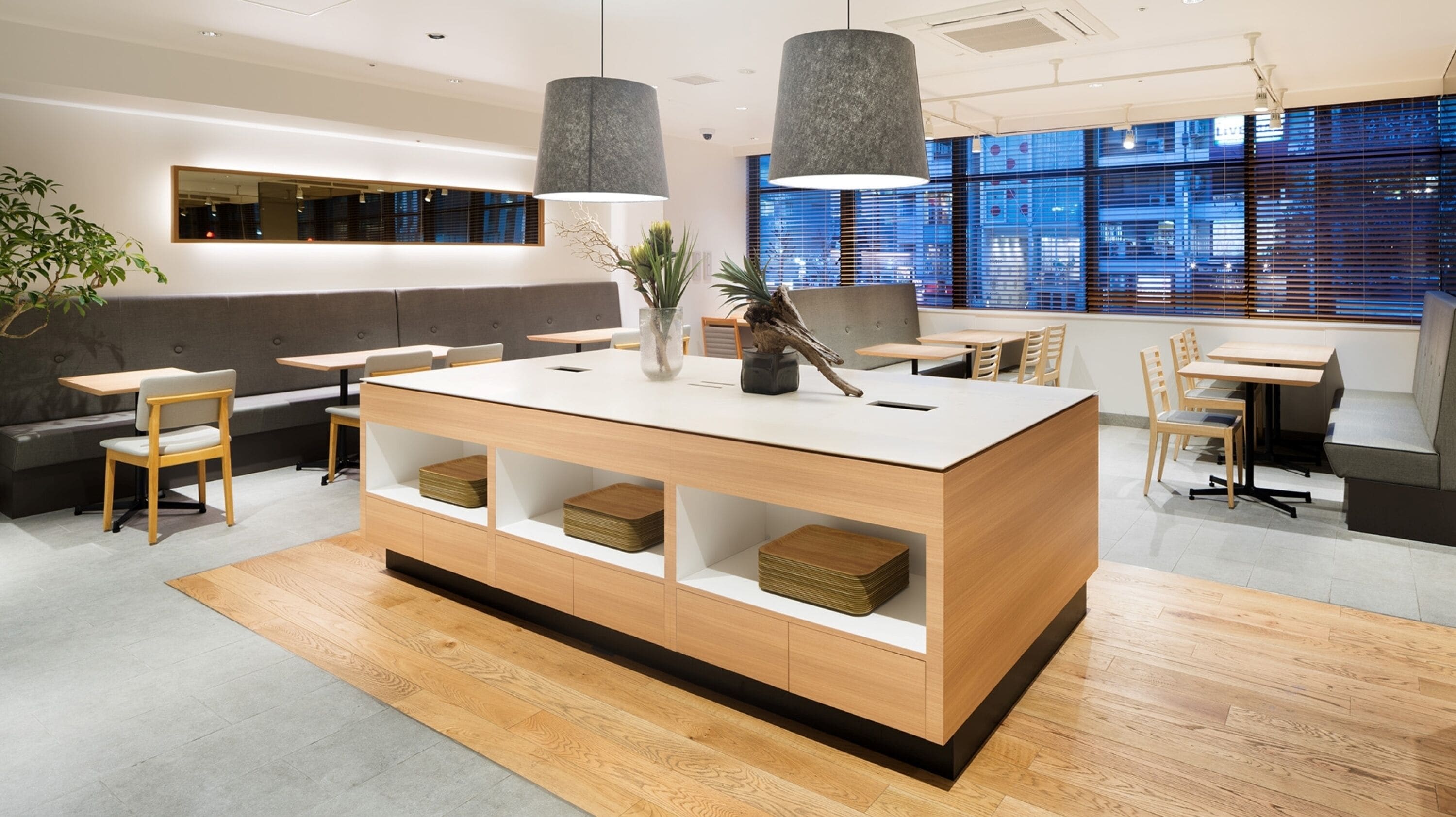 daily buffet breakfast (jpy 1600 per person)