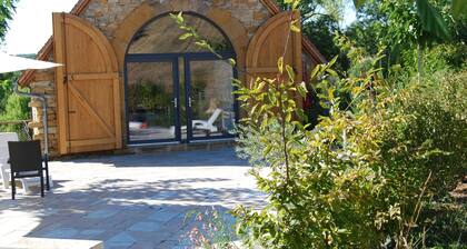 superbe grange restaurée prÚs de FIGEAC piscine privée, 6/8 personnes,