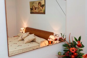 3 chambres, fer et planche à repasser, Wi-Fi gratuit, draps fournis