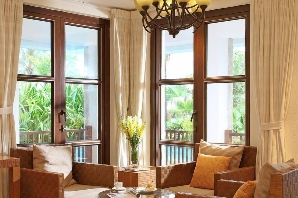 Comfort Suite, 3 Bedrooms, Garden View | In-room safe, desk, blackout curtains, soundproofing