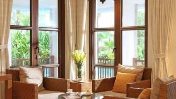 In-room safe, desk, blackout curtains, soundproofing